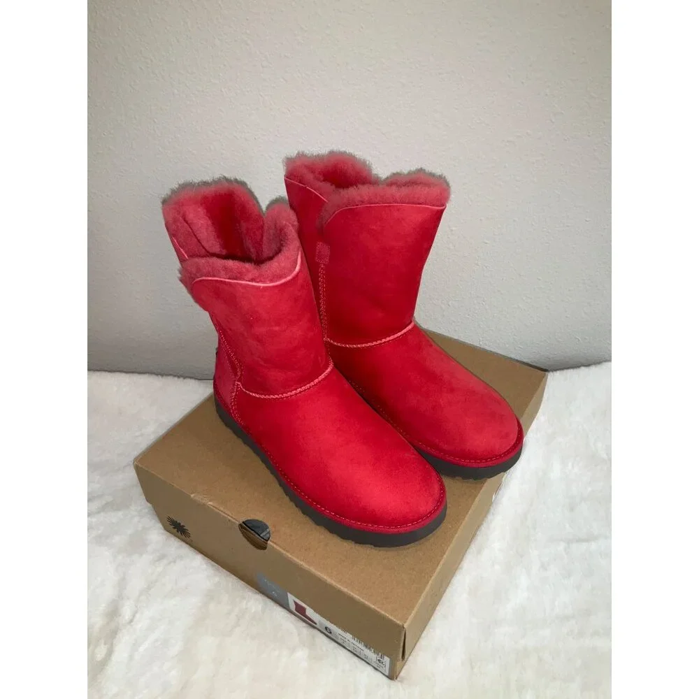 UGG Australia size 6 Classic Cuff Short Boot in RED NEW in Box Women's - Picture 4 of 11